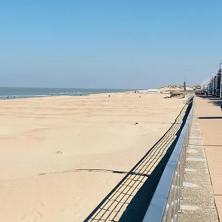 Check-inn 2 - Adults Only Lägenhet Koksijde